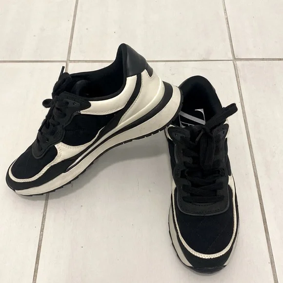 Zara sneakers - Picture 2 of 6